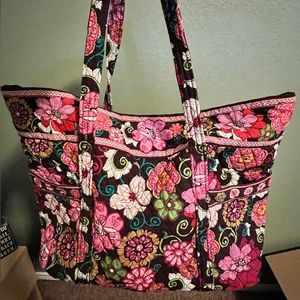 VERA BRADLEY EXTRA LARGE TOTE BAG